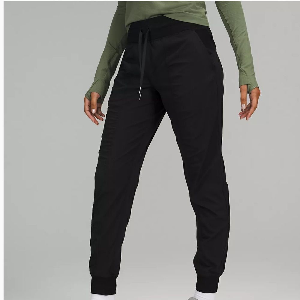 Lululemon Women’s Black Mid Rise Joggers - Picture 1 of 7